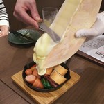 Kushi Yaki Baru Mansan - ラクレッット 盛り合わせ