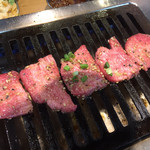 Oosaka Yakiniku Horumon Futago - 塩タン