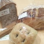 自家製天然酵母パン 木のひげ - 角パン（ハーフ）、レーズンカンパーニュ、フォカッチャ