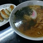 中華良美 - ラーメン、餃子セット(500円)