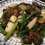 大衆中遊華食堂 八戒 - ほろほろ鳥のレバニラ