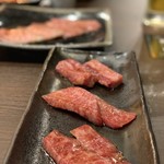 Yakiniku Ya Kazu - カルビづくし（ゲタカルビ・大トロカルビ・本日のカルビ） 1,580円。