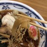 Izakaya Teduka - 醤油ラーメンのメンマ