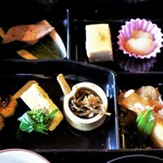 monjo - 盛り沢山の中、旬菜の筍・美味し