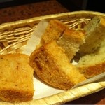 ランチのパン　トマト味