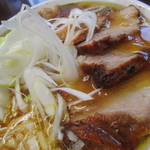 E・Y竹末 - ”チャーシュー中華そば”分厚い絶品バラ叉焼が５枚