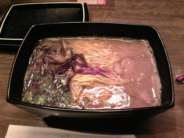 一蘭 四角いラーメンどんぶり