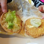 マクドナルド - バーガーの中を開いてみると…(2019.03.21)