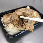 吾助 - 上ロース弁当…600円（生姜味）