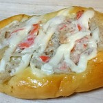 ベーカリーショップ　パンヘッド - ささがきごぼうサラダパン