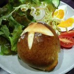 ばぁる・ひらら - ドイツパンとミニサラダのセット