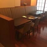 赤坂 渡なべ - テーブル席