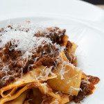 With meat sauce and tagliolini
