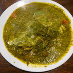 カシミール - 具だくさんカレーのほうれん草とチーズ