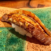 喜代寿司 - しゃこ 穴子につける甘ダレとカボスかな？少し削ってあり、風味が整ってる。噛むとシャコの旨さが出てくる