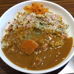 Orukotto - カレーピラフ  スープ、サラダ付   890円