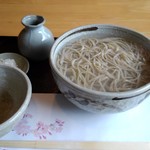 うえ原 - 釜揚げそばは冷たいかけ汁が付くが，ちょっと汁が足りないと思う．