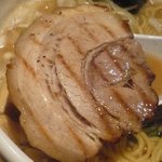 つけ麺 道 - チャーシュは厚目で大きい