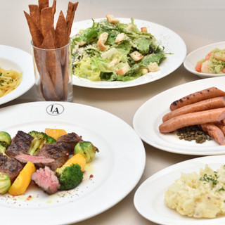 コース料理も多数ご用意。パーティーやご宴会にオススメです