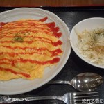ゆにおん食堂 - ふわふわ卵のケチャップオムライス＆サラダ