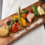 KUJIRA - 料理写真:全て国産の旨味たっぷりの野菜を使用。特製ブラウンソースとの相性が GOOD! トリュフソルト添え