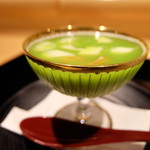 Ayano Kouji Karatsu - エンドウ豆と天然はまぐりのスープ