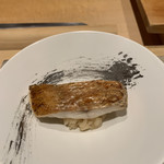 鮨 由う - 長崎対馬産 ノドグロ 紅瞳の塩焼き シャリに乗せて