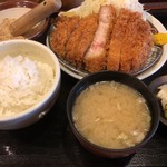 とんかつ有馬 - 特ロースカツ定食 国産豚厚切 ¥1,880-(税込)