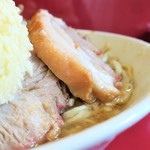 ラーメン二郎 - 豚の厚み
