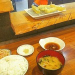 天ぷら れんと - 穴子定食(抜¥880)
            ①なす、たまねぎ、魚、イカ
            <単品>海老(抜¥160)