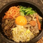 불고기 돌구이 비빔밥