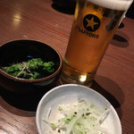 Shinjuku Unatetsu Ebisuten - お通しと生ビール