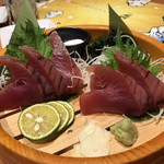 魚民 越後湯澤東口驛前店 - 初鰹の刺身