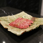 焼肉 拍手喝采 - 鹿児島県産 A5雌牛イチボ☆