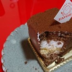 ケーキショップファボリ - 5層のクリームとスポンジ♥️