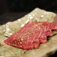 焼肉 拍手喝采 - 鹿児島県産 A5雌牛イチボ☆