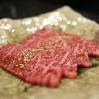 焼肉 拍手喝采 - 鹿児島県産 A5雌牛イチボ☆