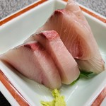 錦江湾 - この日のお通しは寒ブリ！