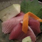 やさい料理 つむぎや - ☆天然ぶり。添えてある水茄子が美味。