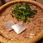 あさば - 田芋 わらび 山独活 太刀魚吸鍋