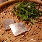 あさば - 田芋 わらび 山独活 太刀魚吸鍋