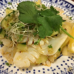 大衆中遊華食堂 八戒 - 烏賊とセロリと胡瓜の山椒和え