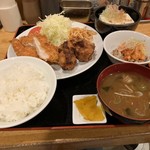 飲食笑商何屋ねこ膳 - 