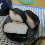 Asariya - さーもん・ほたて・さばの棒寿司、くるりと海苔で巻かれています(201年3月)