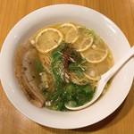 麺処　麺彩 - レモンラーメン