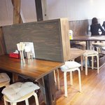 海から空へ… - 店内の様子です。