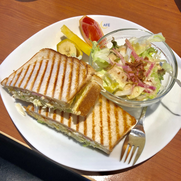 三日月とカフェ 伊予店 鳥ノ木/カフェ 食べログ 三日月とカフェ 伊予店 鳥ノ木/カフェ 食べログ