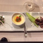 ECURIE - 前菜:ホタルイカ、黒バイ貝、蕪のフラン