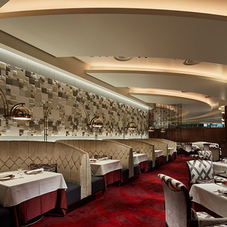 オペラ劇場のエッセンスに溢れる空間◆ラグジュアリーで優雅なひと時に酔いしれるー…