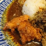 大衆中遊華食堂 八戒 - スパイシー鶏天カリイ
